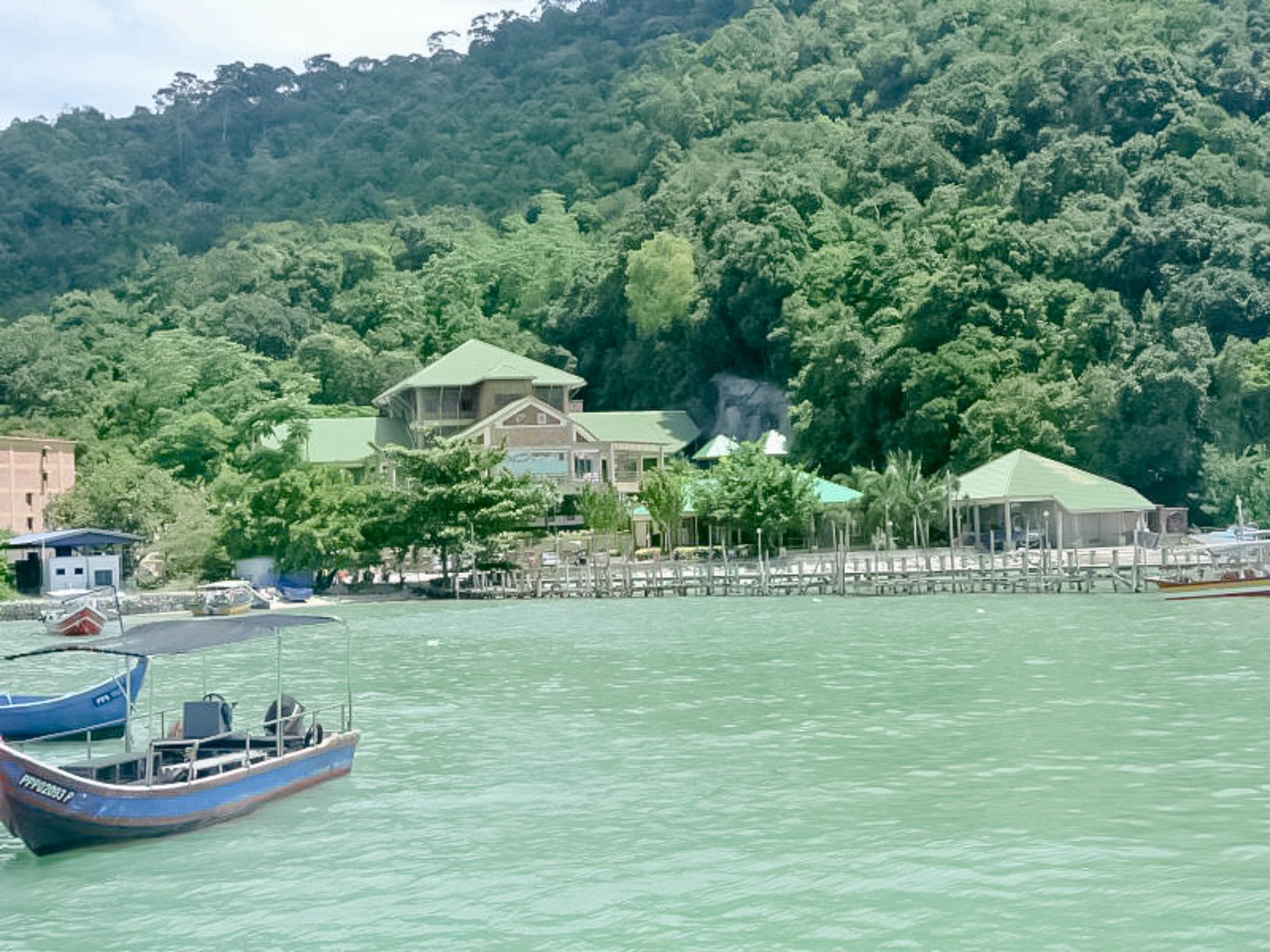 Hotel & Chalet Sportfishing Pnk Телук-Баханг Экстерьер фото